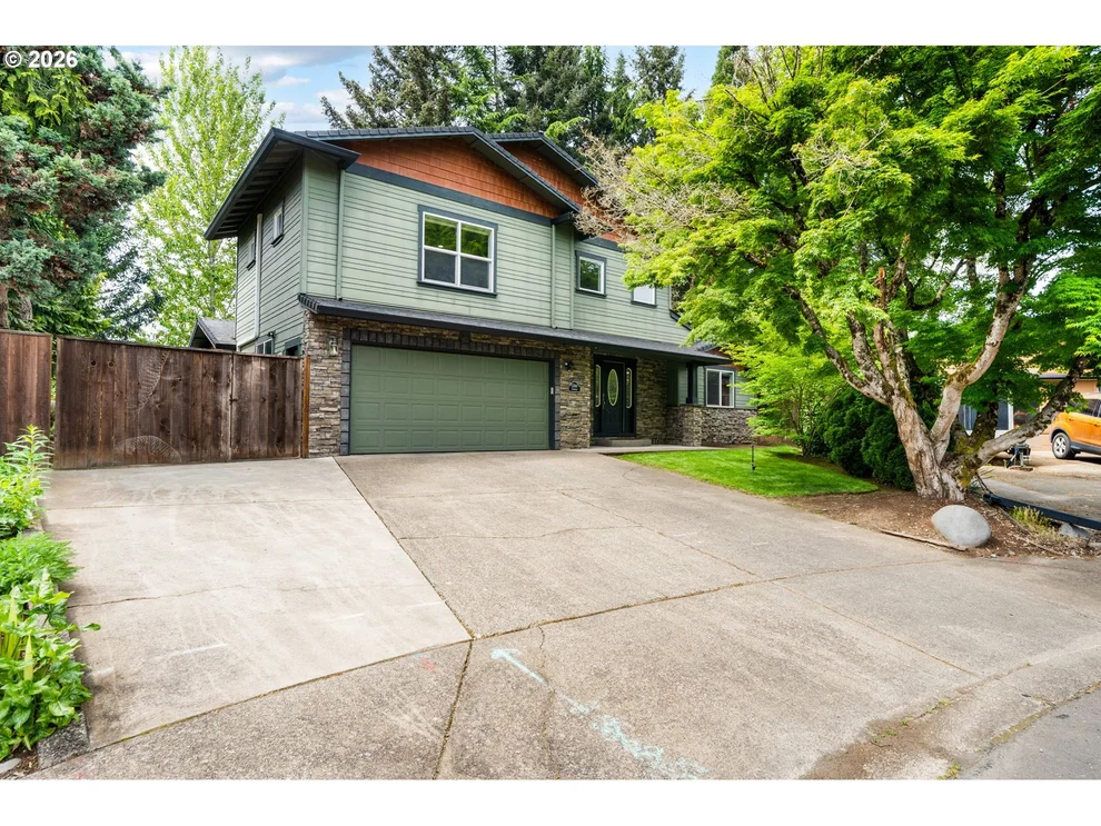 Unit for sale at 2266 IRONWOOD ST, Eugene, OR 97401