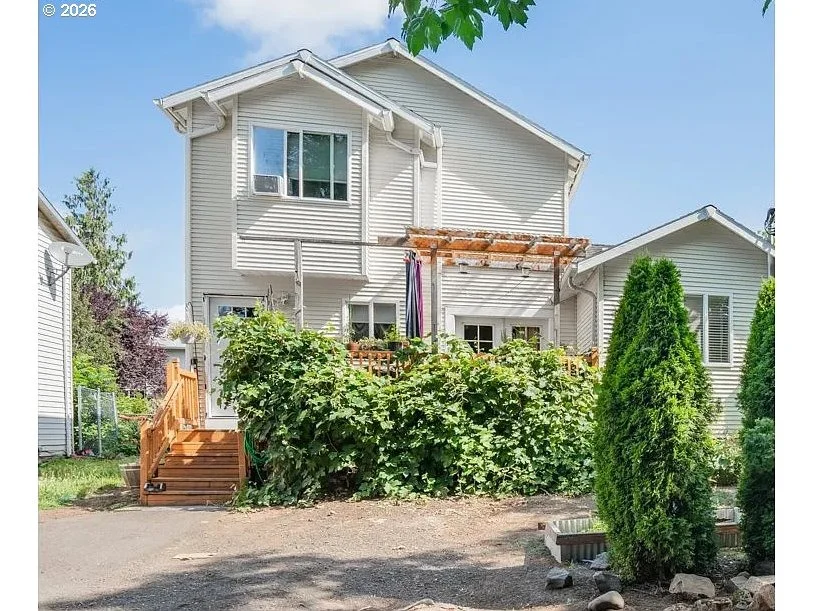 Unit for sale at 2803 SE 87TH AVE, Portland, OR 97266