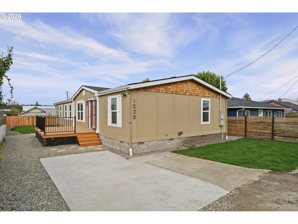 Unit for sale at 1038 NE WILLOW ST, Roseburg, OR 97470