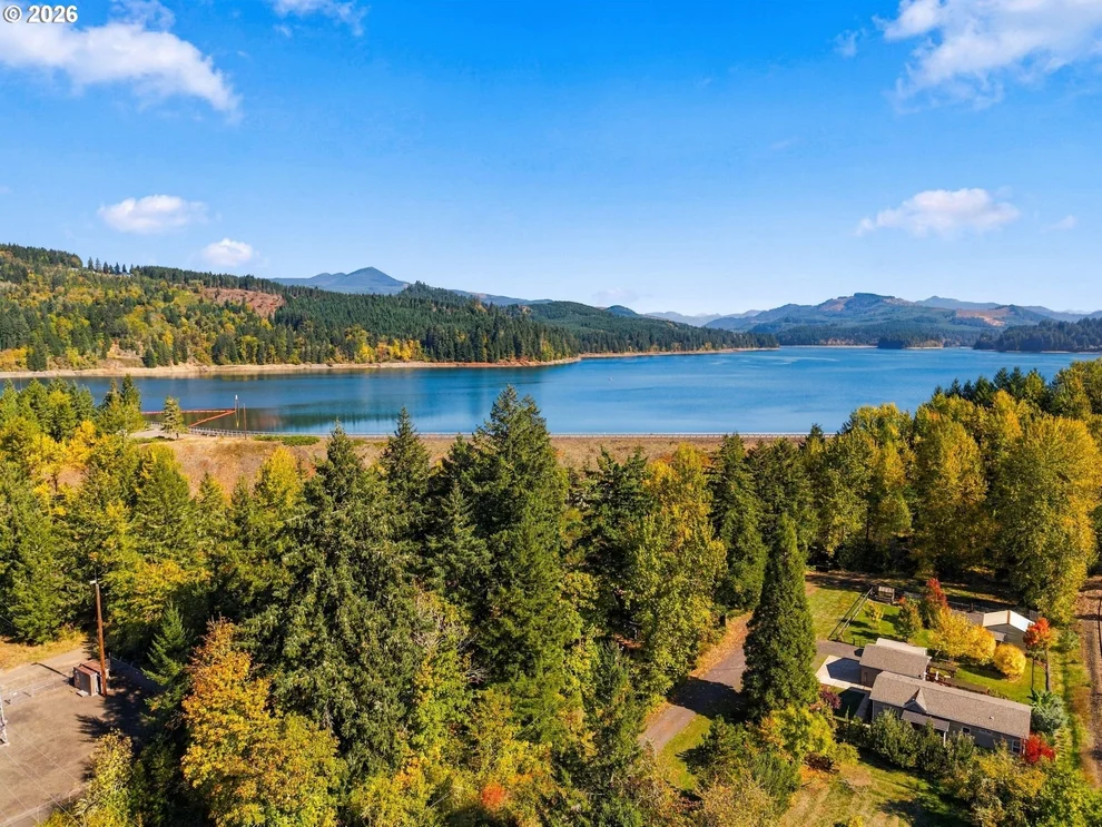 Unit for sale at 5543 REDWOOD ST, SweetHome, OR 97386