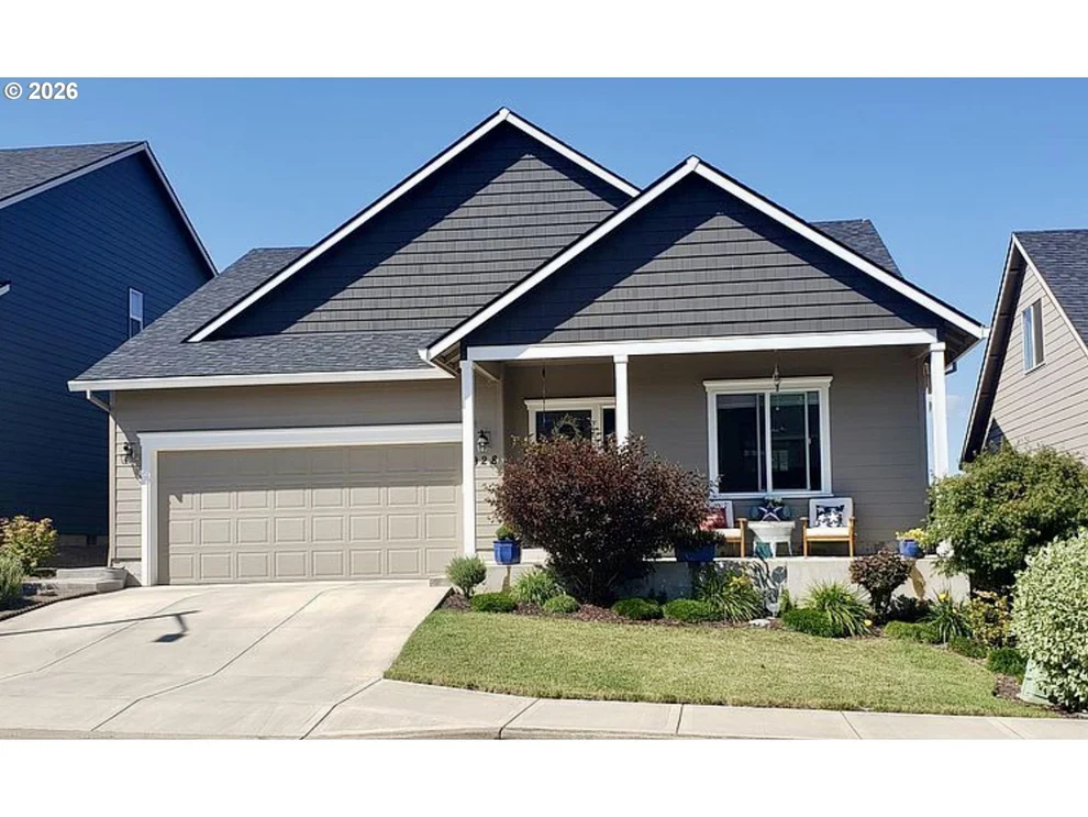 Unit for sale at 928 E 16TH ST, Lafayette, OR 97127