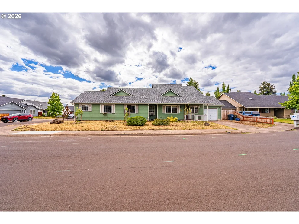 Unit for sale at 4096 S E ST, Springfield, OR 97478