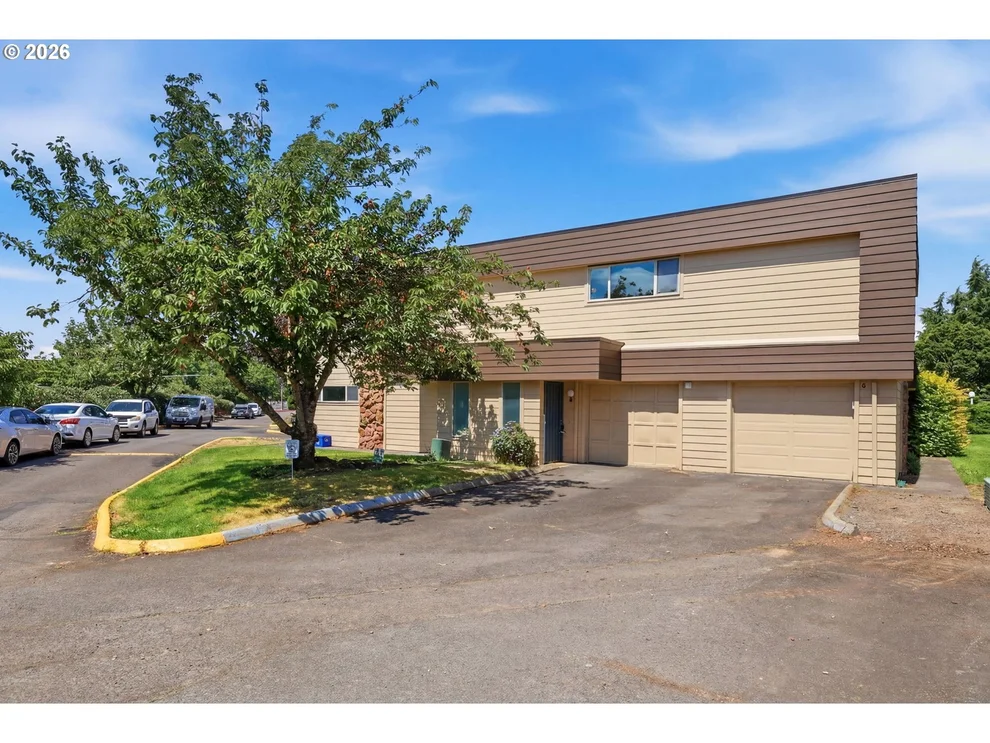 Unit for sale at 2727 GATEWAY ST, Springfield, OR 97477