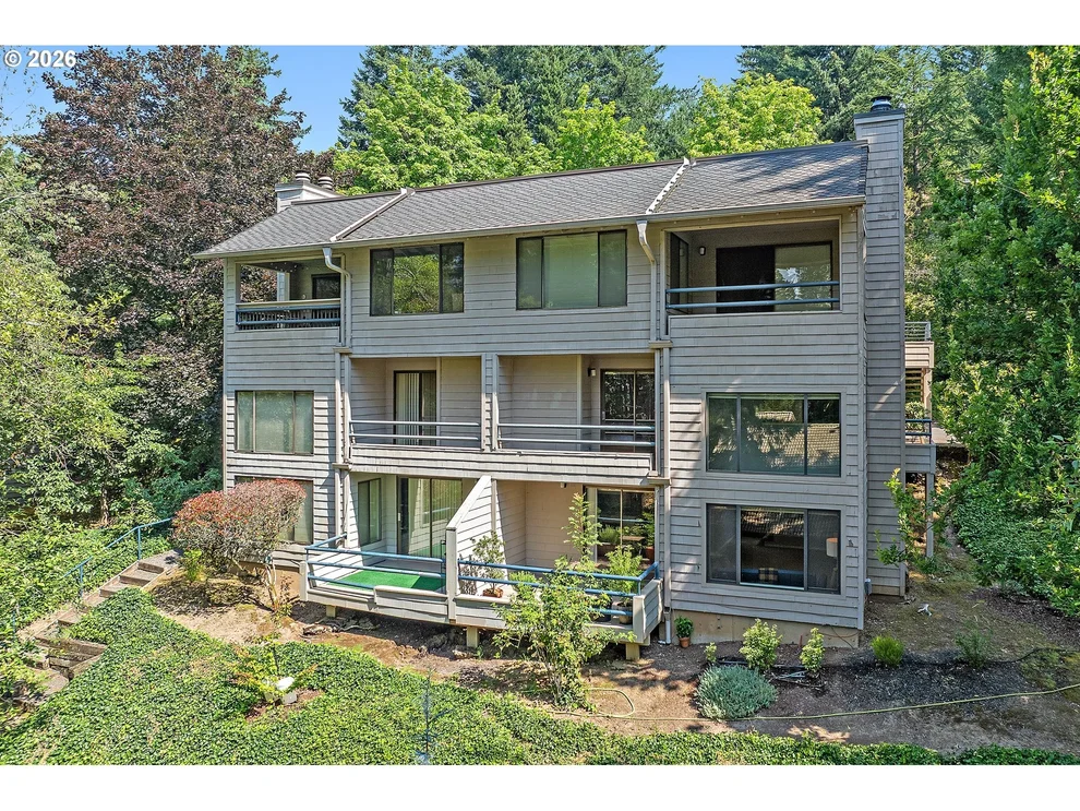 Unit for sale at 225 CERVANTES, LakeOswego, OR 97035
