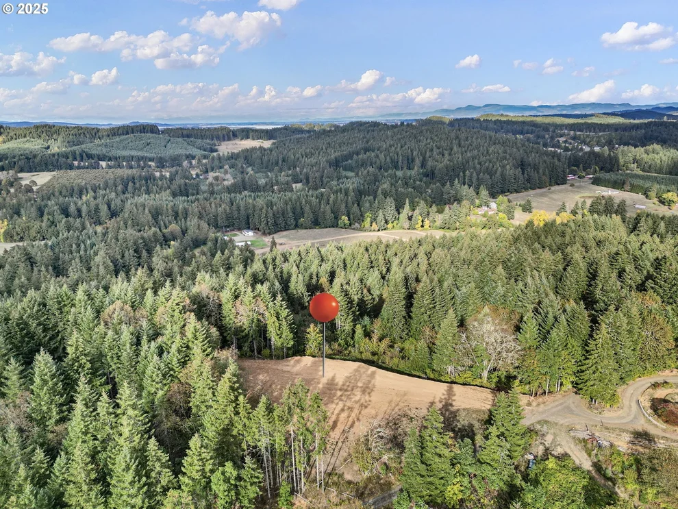 Unit for sale at 24977 STURTEVANT DR, Veneta, OR 97487