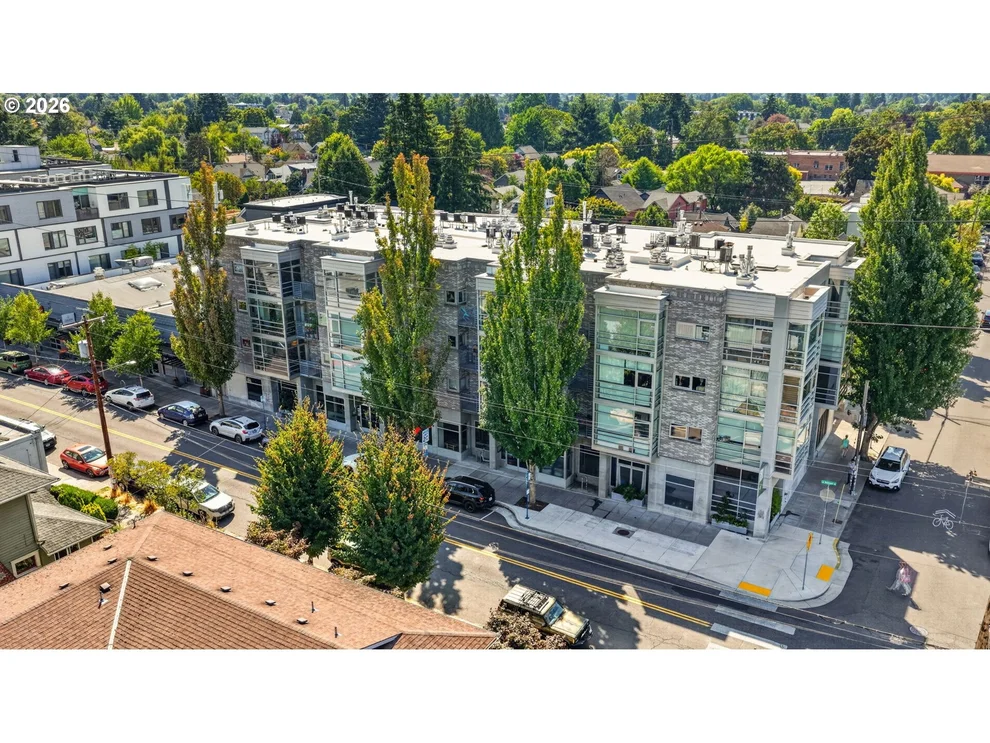 Unit for sale at 910 SE 42ND AVE, Portland, OR 97215