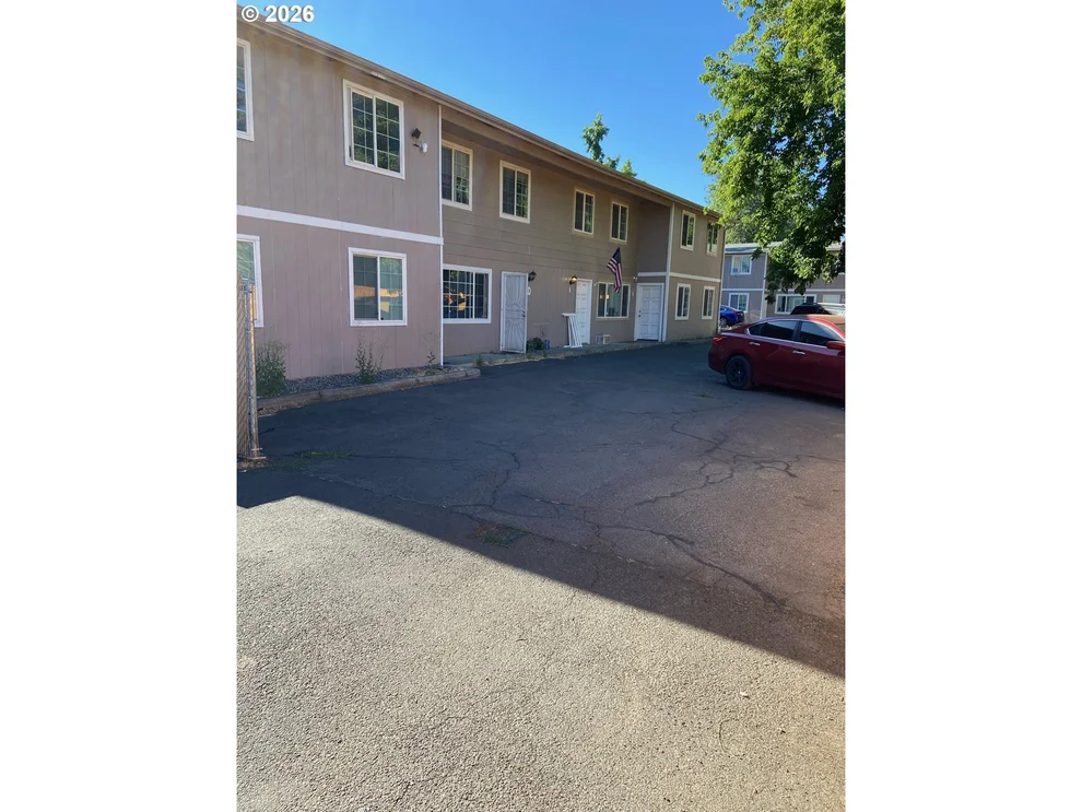 Unit for sale at 1215 W MAIN ST, Medford, OR 97501