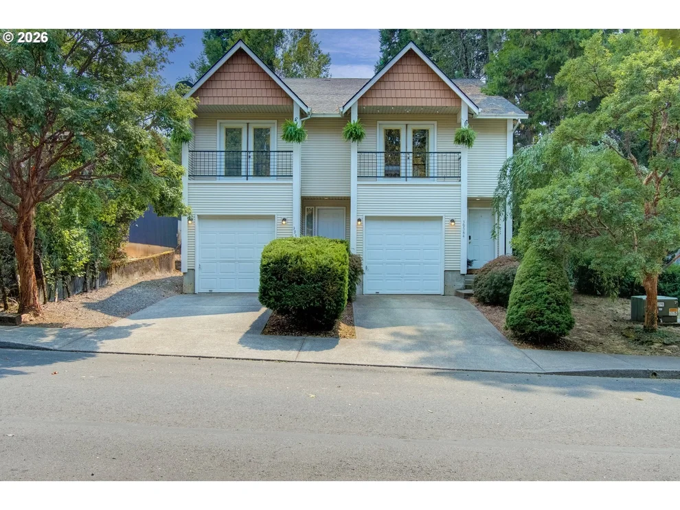 Unit for sale at 39344 HOOD ST, Sandy, OR 97055