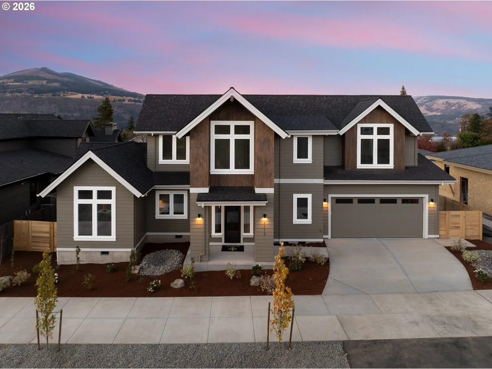 Unit for sale at 1112 Blackberry DR, HoodRiver, OR 97031