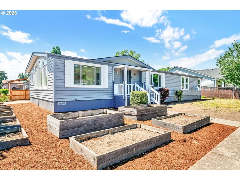 Unit for sale at 662 LOCHAVEN AVE, Springfield, OR 97477