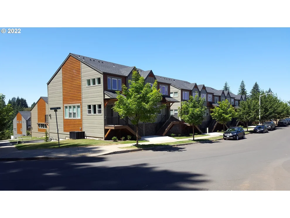 Unit for sale at 16765 CHAMPION WAY, Sandy, OR 97055