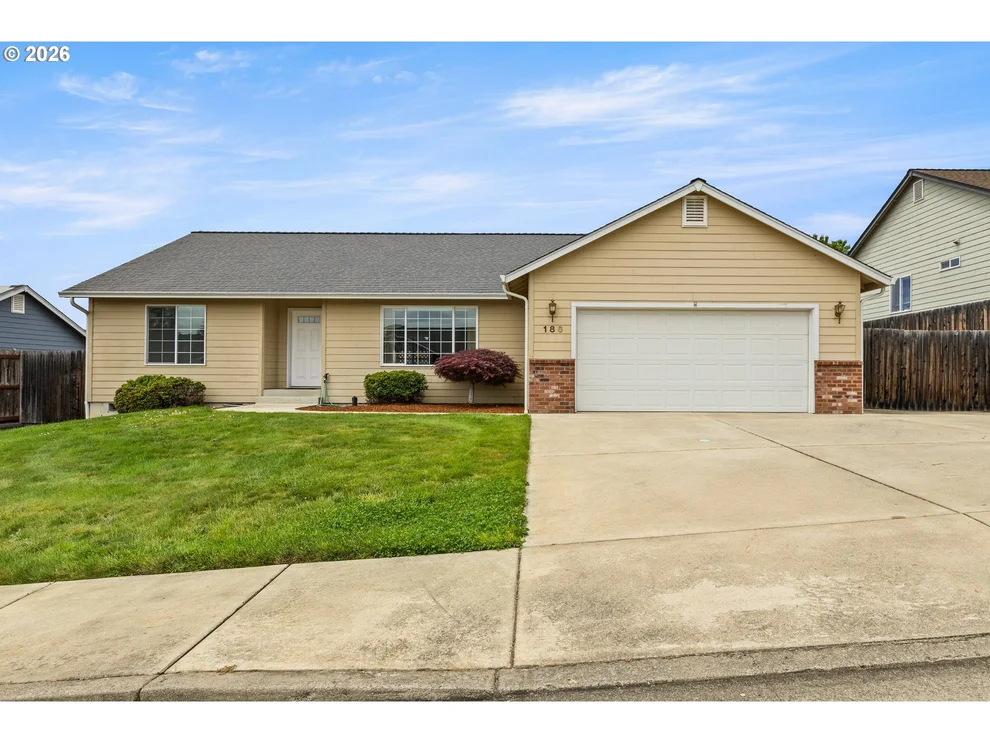Unit for sale at 186 WOODDUCK ST, Winston, OR 97496