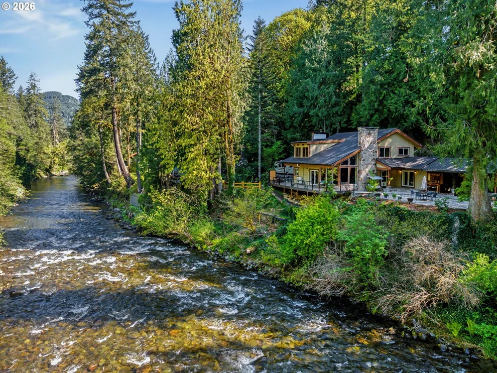 Unit for sale at 21367 E BLUE JAY LN, Brightwood, OR 97011