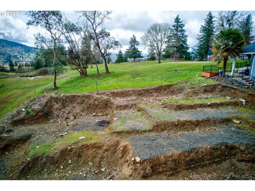 Unit for sale at 1716 SCARDI BLVD, Sutherlin, OR 97479