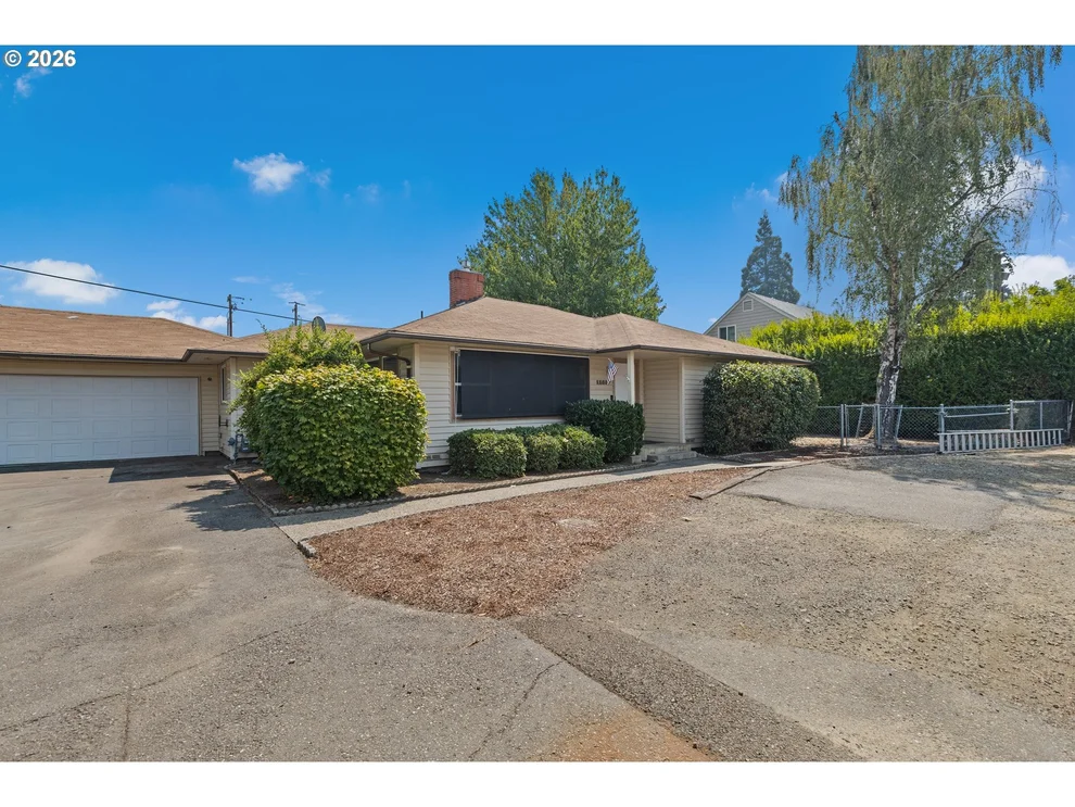 Unit for sale at 1161 NW ELLIS ST, Roseburg, OR 97471