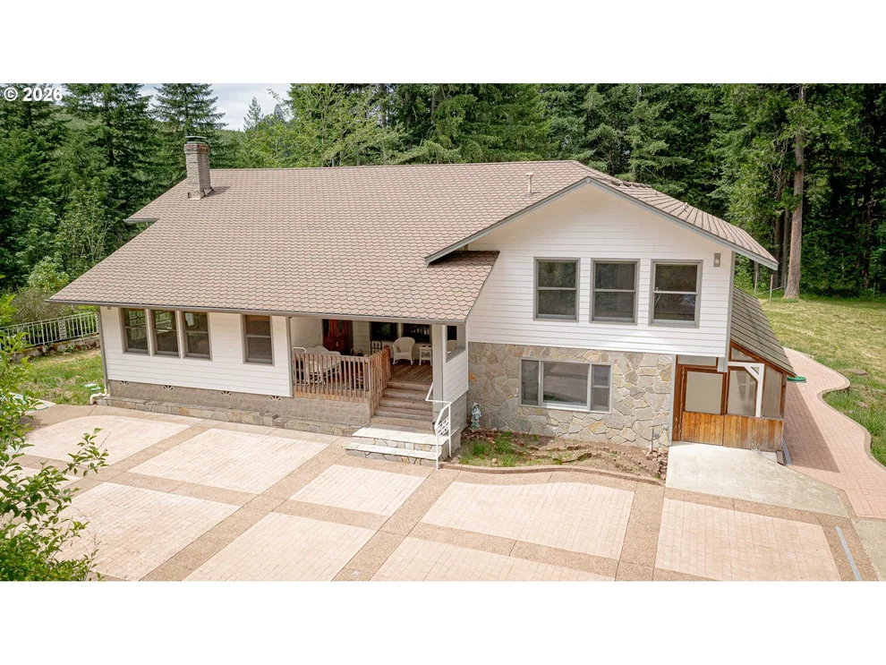 Unit for sale at 2690 BEAR CREEK RD, CottageGrove, OR 97424
