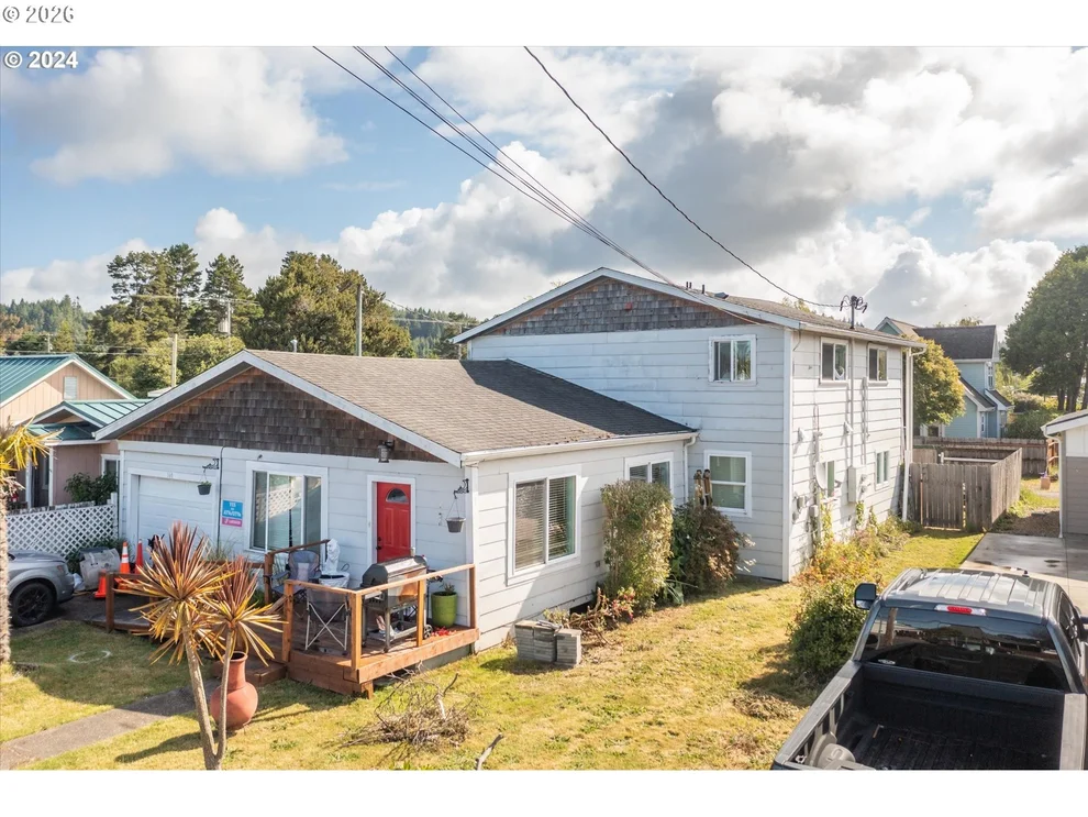 Unit for sale at 160 N 8TH ST, Lakeside, OR 97449
