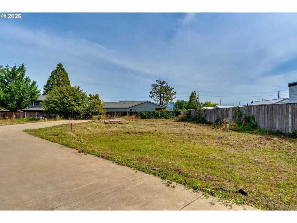 Unit for sale at S 41st PL, Springfield, OR 97478