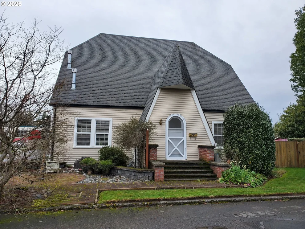 Unit for sale at 201 N BIRCH ST, Coquille, OR 97423