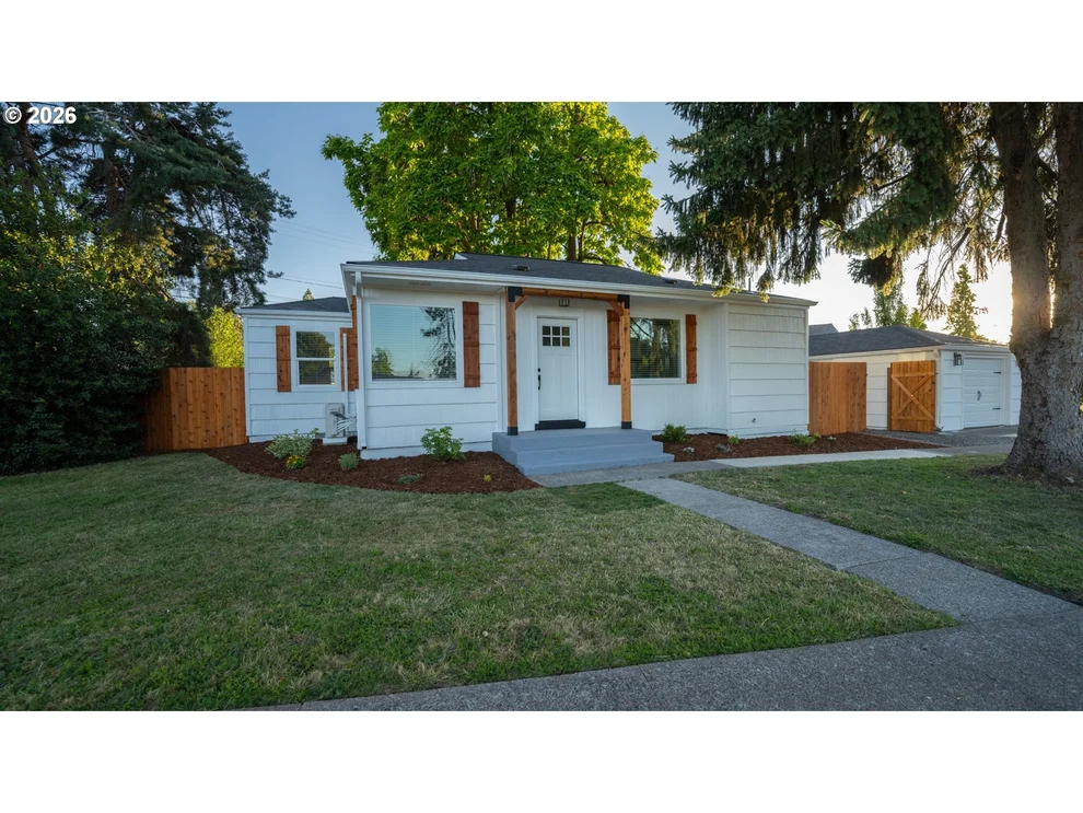 Unit for sale at 1879 G ST, Springfield, OR 97477