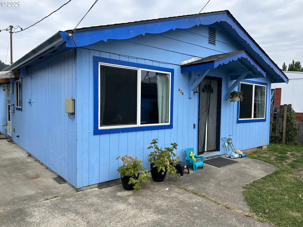 Unit for sale at 938 N 8TH ST, Reedsport, OR 97467