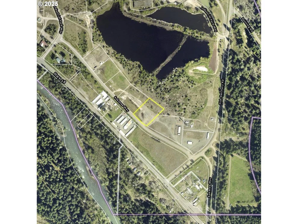 Unit for sale at Kokanee WAY, Oakridge, OR 97463