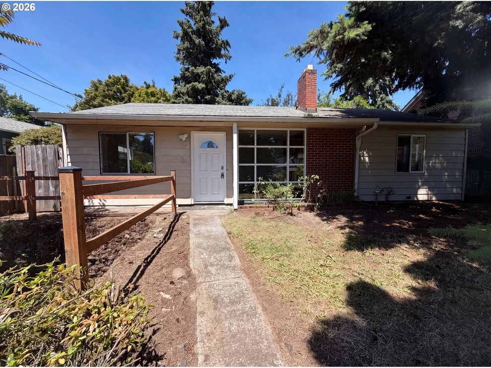 Unit for sale at 4219 SE ELLIS ST, Portland, OR 97206