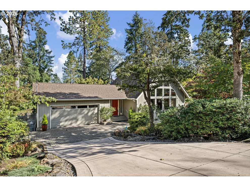 Unit for sale at 85 W 35TH PL, Eugene, OR 97405