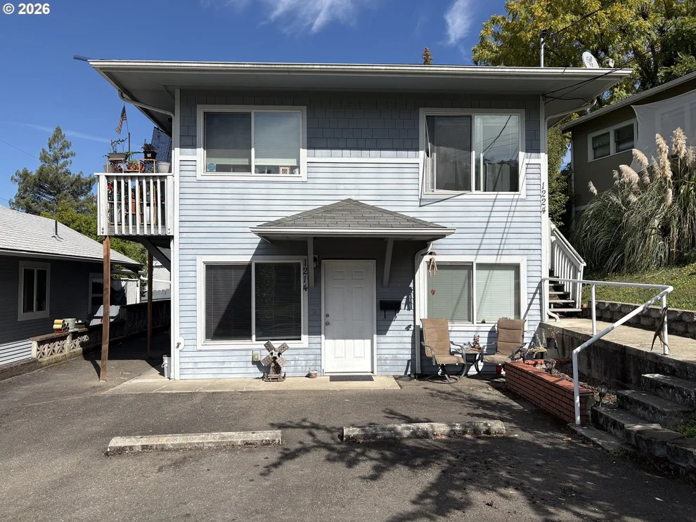 Unit for sale at 1214 SE OVERLOOK AVE, Roseburg, OR 97470