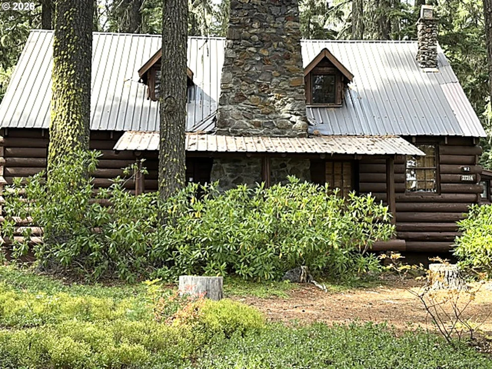 Unit for sale at 27314 W ODELL Lake RD, CrescentLake, OR 97733