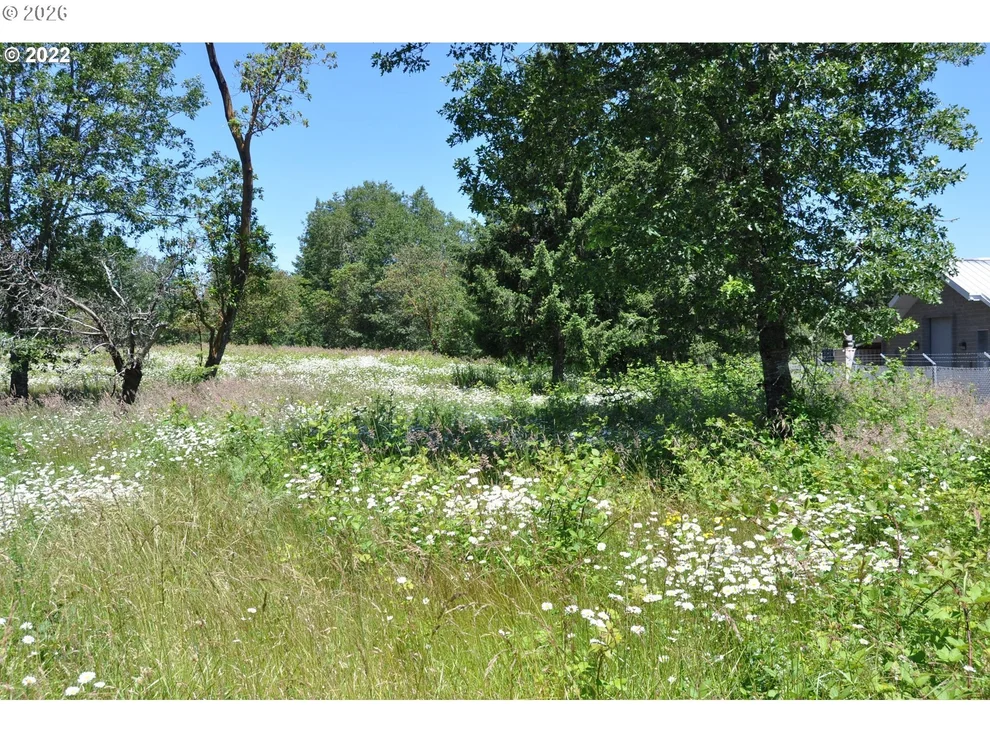 Unit for sale at Jeans RD, Veneta, OR 97487