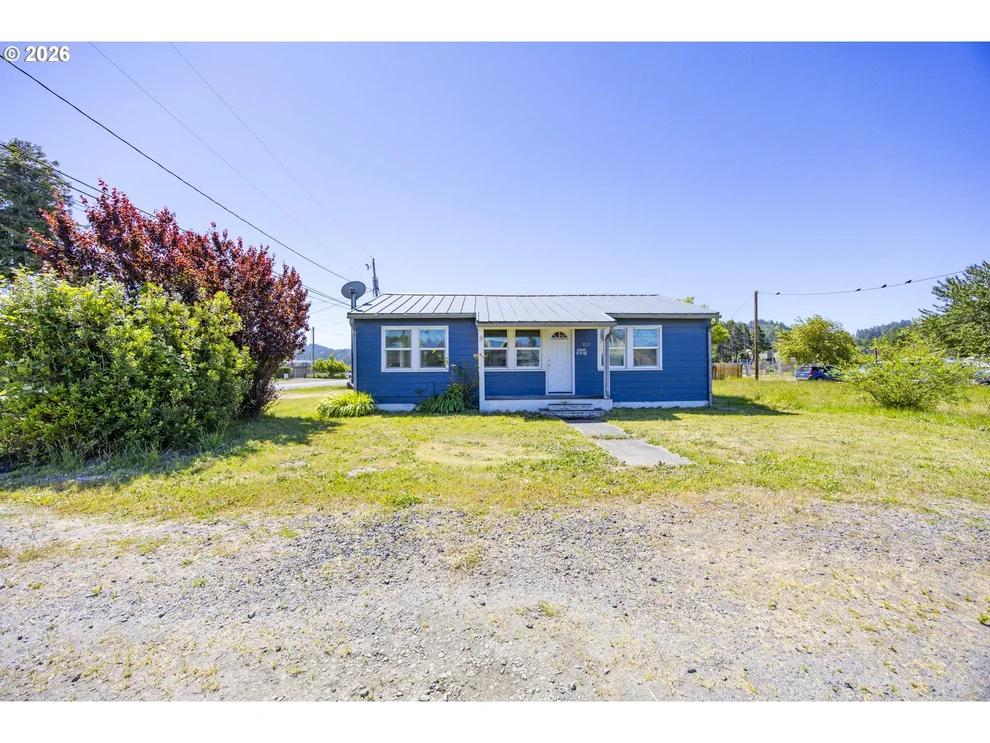 Unit for sale at 1025 N LAKE RD, Lakeside, OR 97449