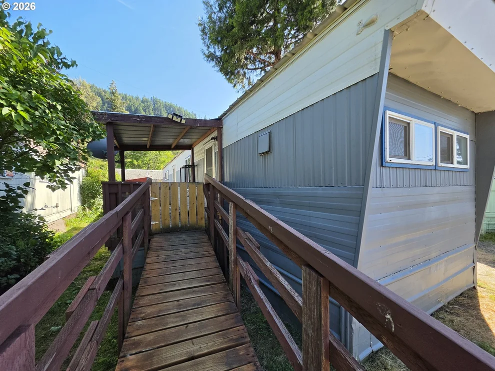 Unit for sale at 76332 RAINBOW ST, Oakridge, OR 97463
