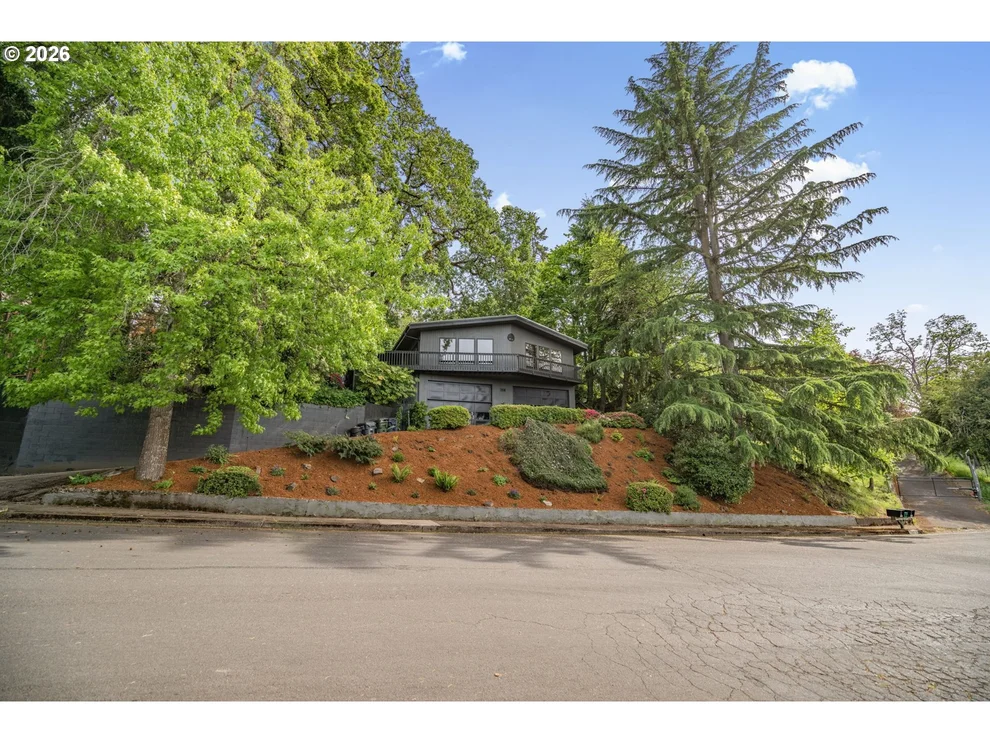 Unit for sale at 2610 HIGHLAND OAKS DR, Eugene, OR 97405
