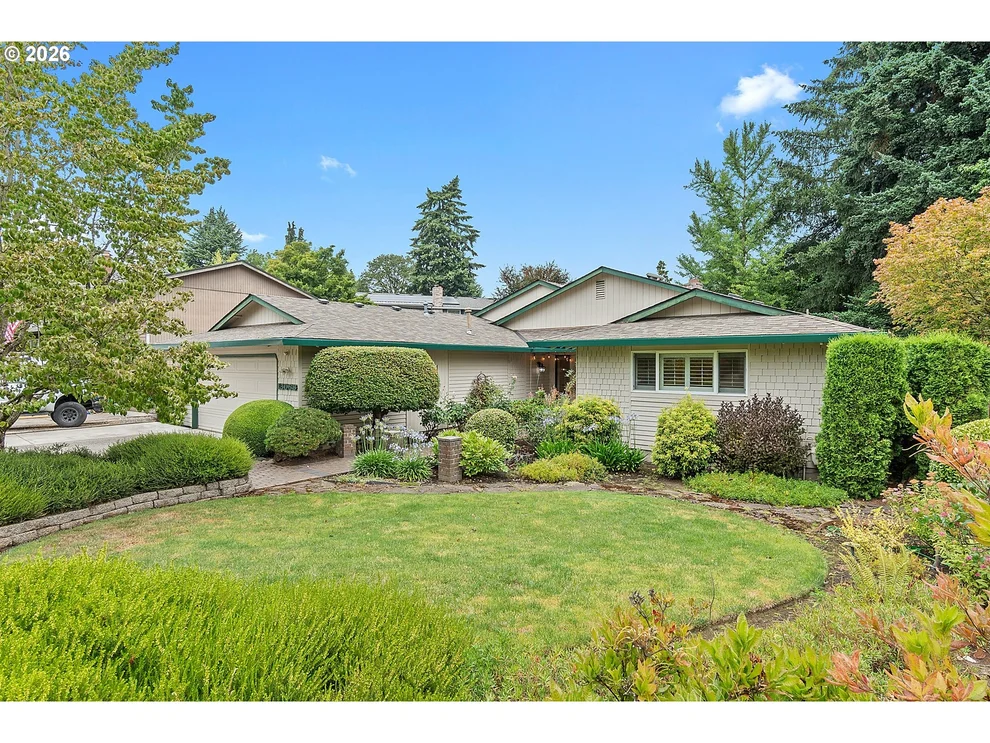 Unit for sale at 13068 SE CAPISTRANO CT, Milwaukie, OR 97222