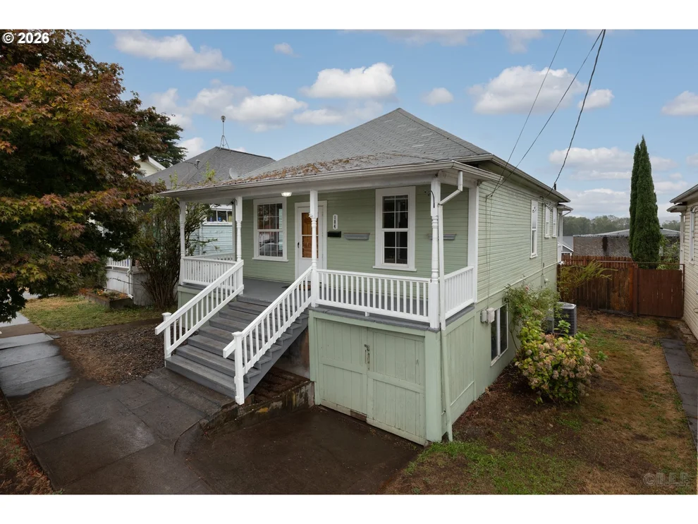 Unit for sale at 184 S 2ND ST, StHelens, OR 97051