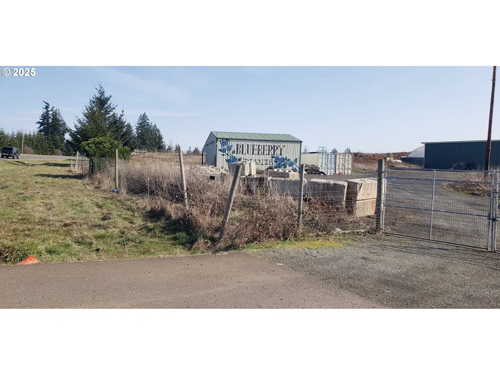 Unit for sale at 24450 S HIGHWAY 213, Mulino, OR 97042