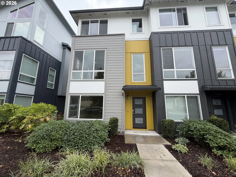 Unit for sale at 17302 SW KITE LN, Beaverton, OR 97007