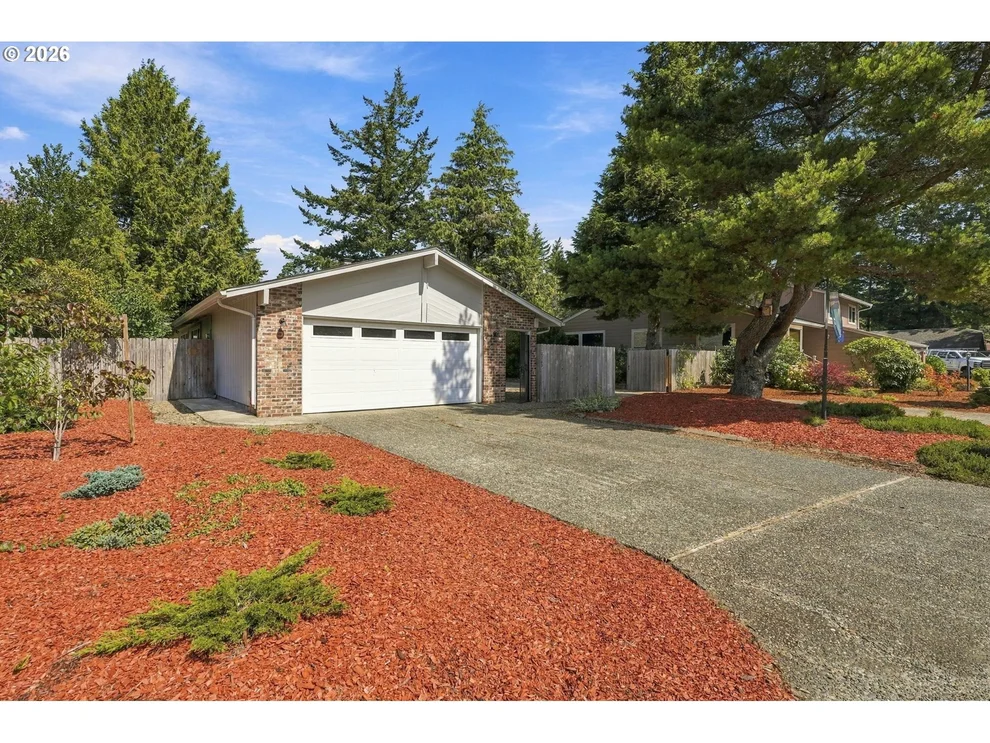 Unit for sale at 2265 24TH ST, Florence, OR 97439