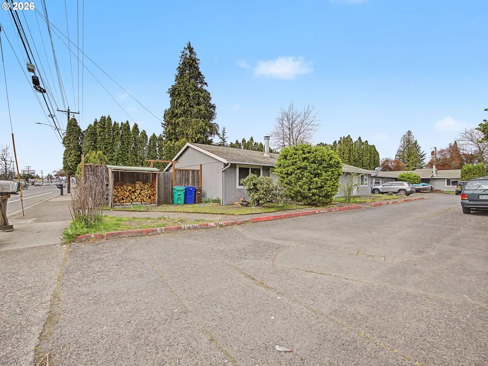 Unit for sale at 18635 SE Division ST, Gresham, OR 97030