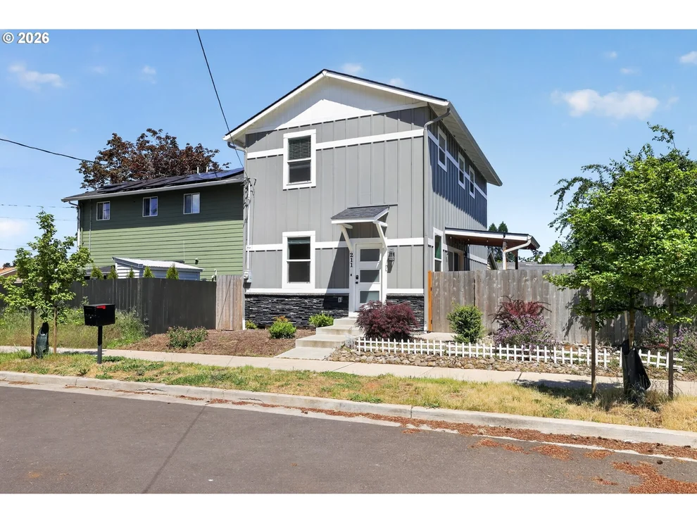 Unit for sale at 211 ETHEL ST, OregonCity, OR 97045