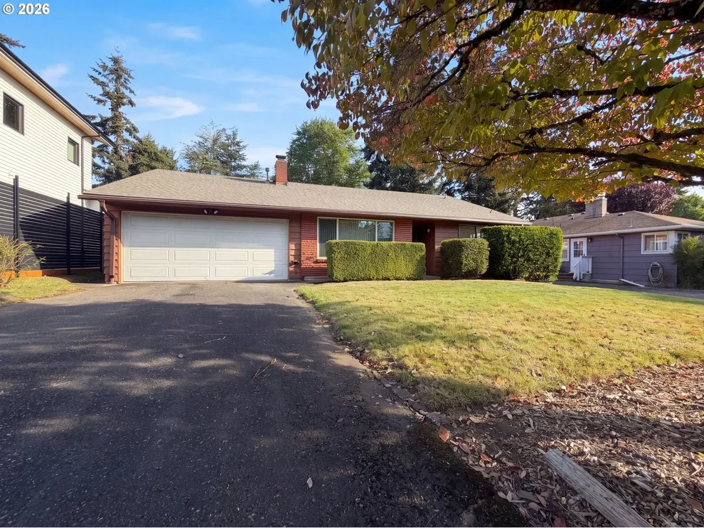 Unit for sale at 10235 NE THOMPSON ST, Portland, OR 97220