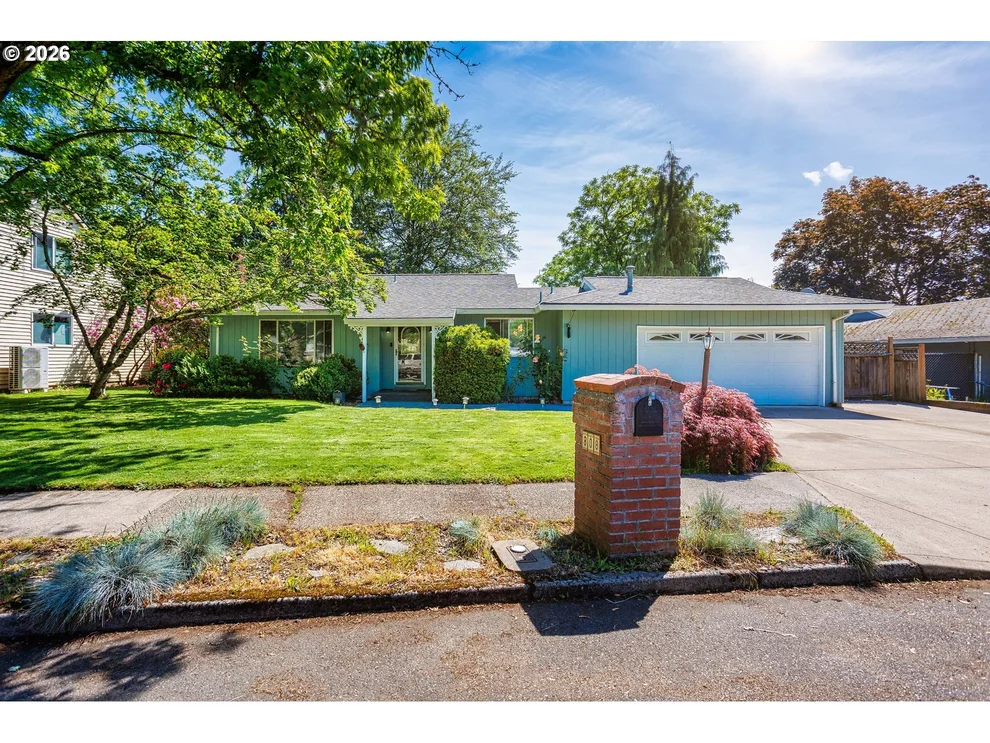 Unit for sale at 808 SE 156TH PL, Portland, OR 97233