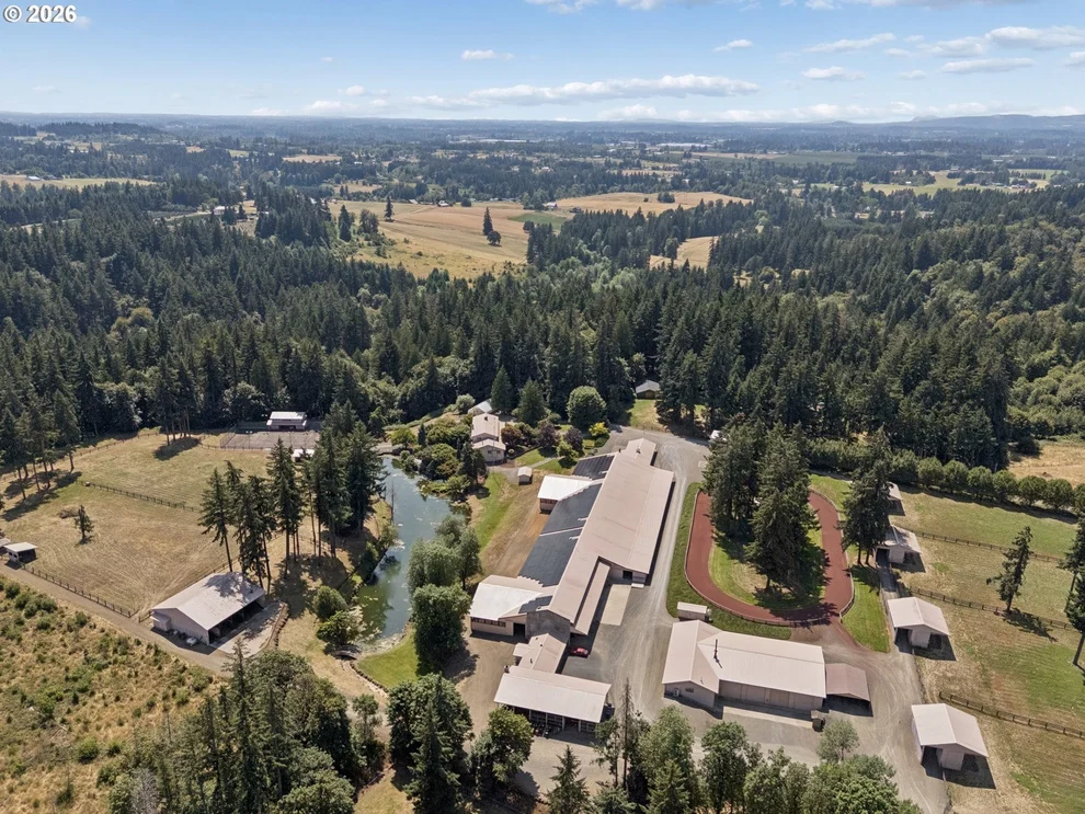 Unit for sale at 22396 S PARROT CREEK RD, OregonCity, OR 97045