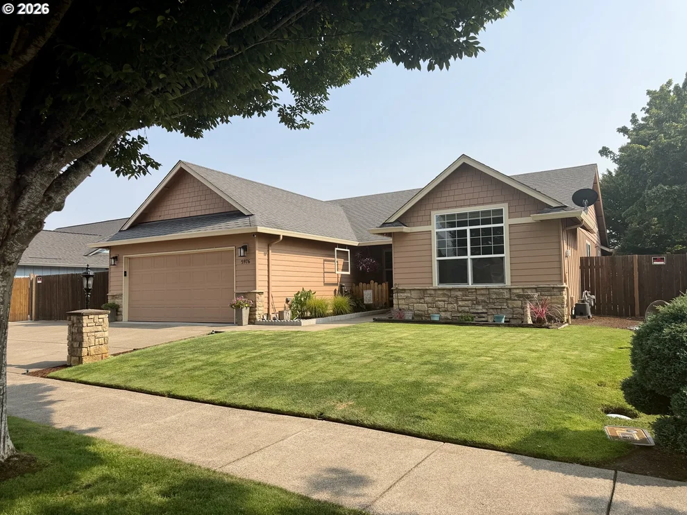Unit for sale at 5976 FIRESTONE DR, Eugene, OR 97402