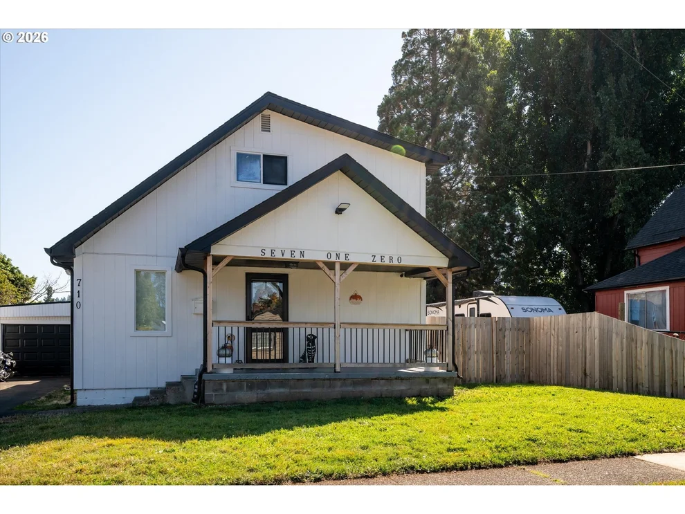 Unit for sale at 710 S 3RD ST, CottageGrove, OR 97424