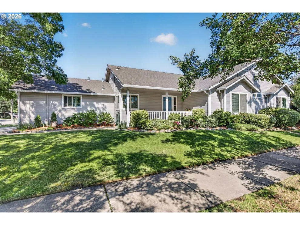Unit for sale at 2065 CHESHIRE WAY, Medford, OR 97501