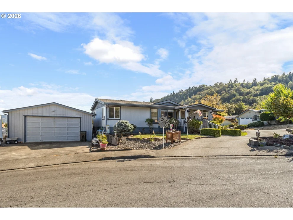 Unit for sale at 118 NW CORDELIA CT, Roseburg, OR 97471