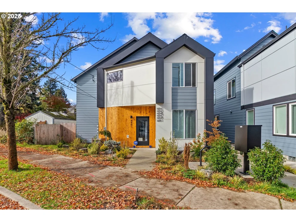 Unit for sale at 4851 NE Cully BLVD, Portland, OR 97218