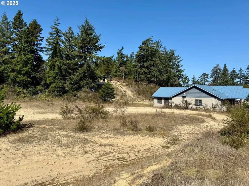Unit for sale at 68760 Hauser Rd, NorthBend, OR 97459